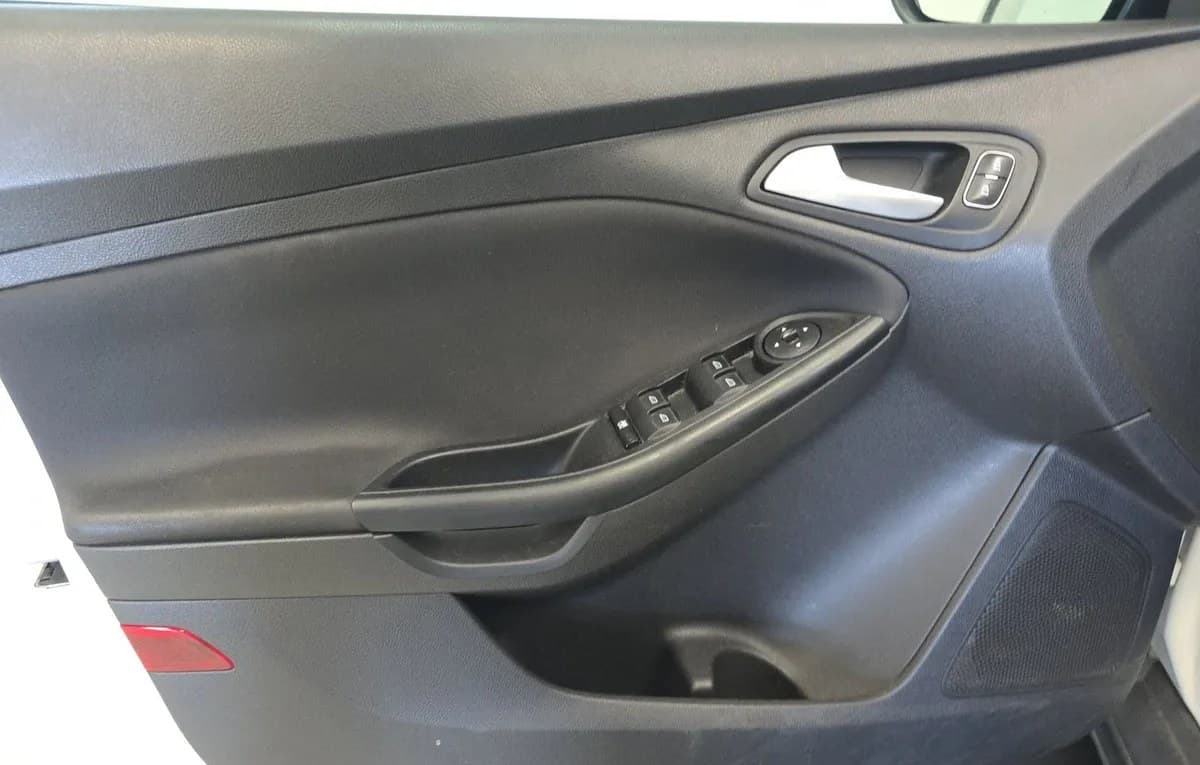 2018 FORD FOCUS SE 5