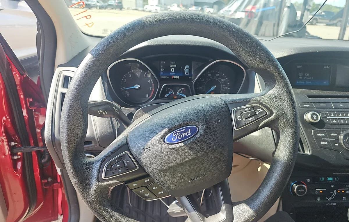 2017 FORD FOCUS SE 6