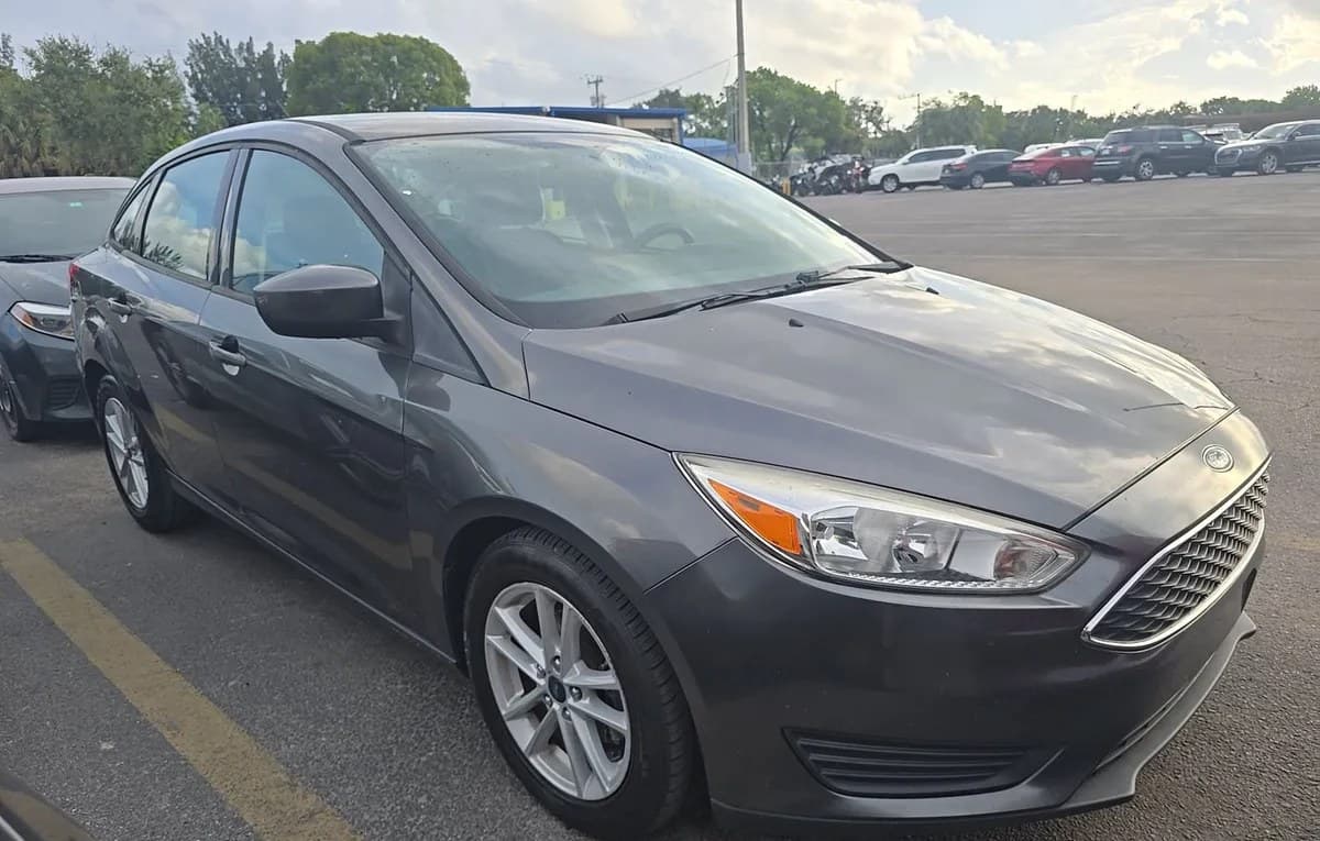 2018 FORD FOCUS SE SEDAN 4