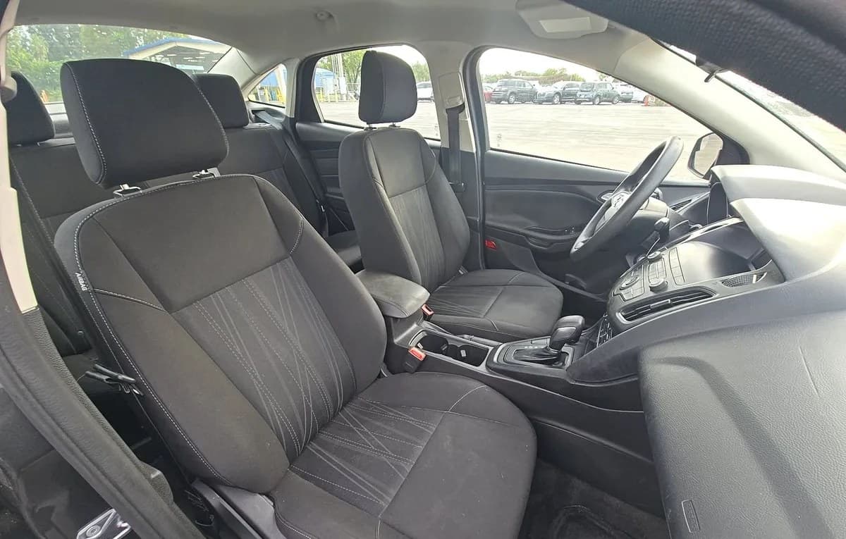 2018 FORD FOCUS SE SEDAN 5