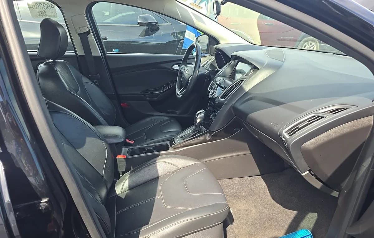 2017 FORD FOCUS TITANIUM SEDAN 5
