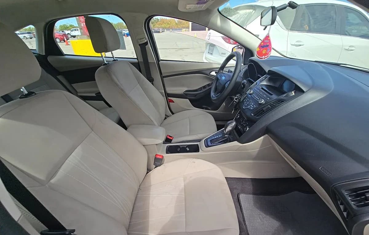 2017 FORD FOCUS SE HATCHBACK 5