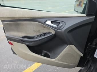 2018 FORD FOCUS SE 10
