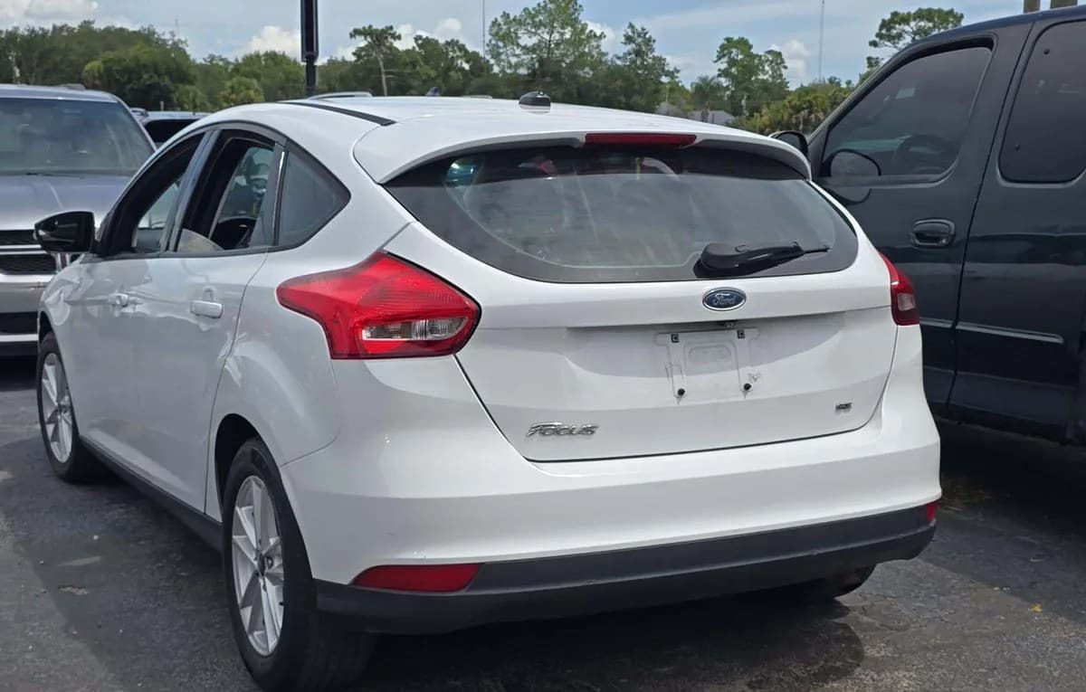 2017 FORD FOCUS SE HATCHBACK 3