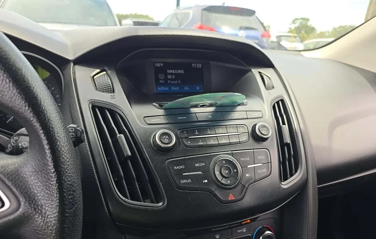 2017 FORD FOCUS SE HATCHBACK 7