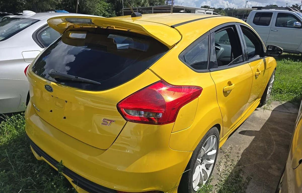 2017 FORD FOCUS ST HATCHBACK 4