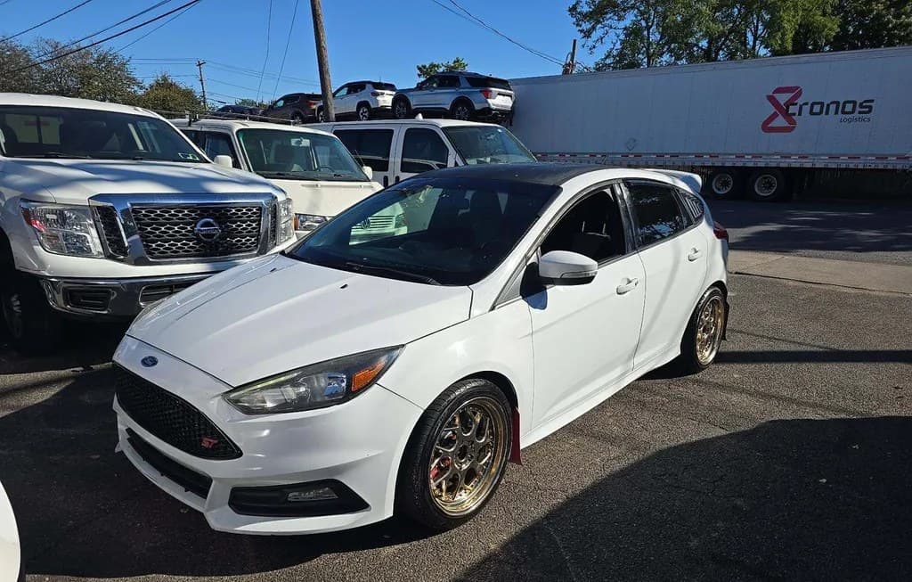 2017 FORD FOCUS ST HATCHBACK 1