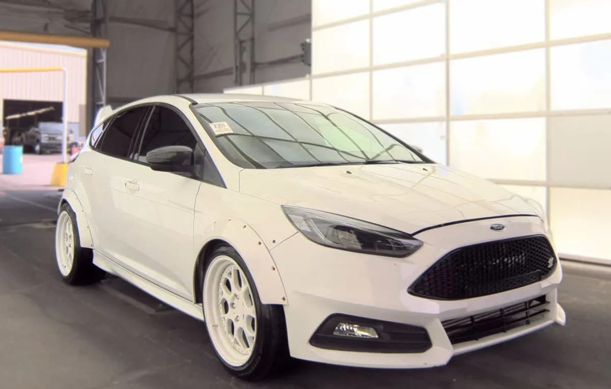 2017 FORD FOCUS ST 4