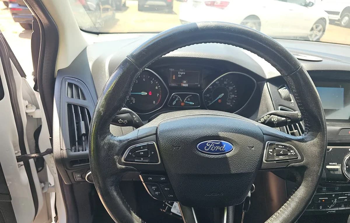 2017 FORD FOCUS SEL 6