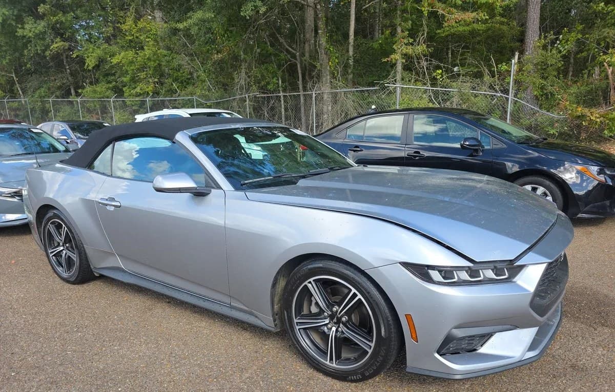 2024 FORD MUSTANG ECOBOOST Premium 4