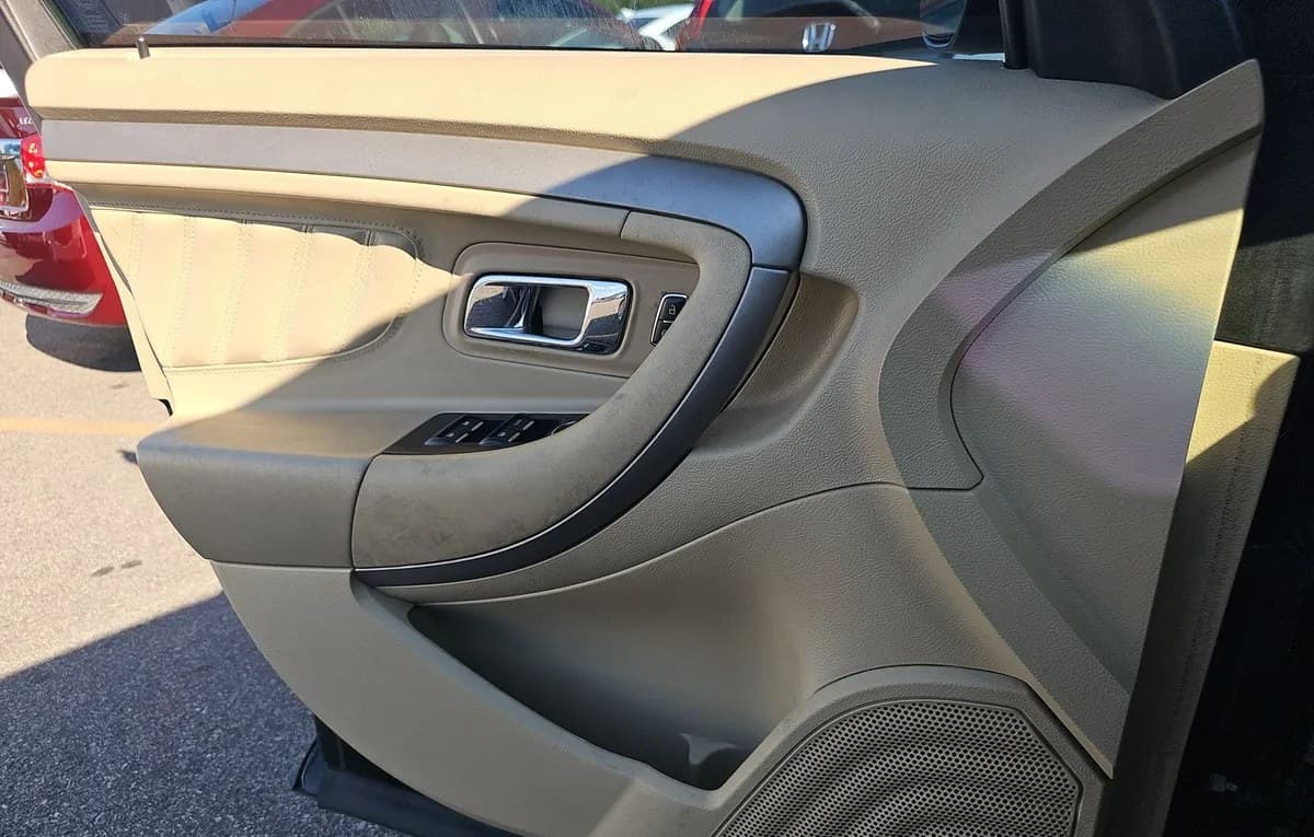 2018 FORD TAURUS SE 5