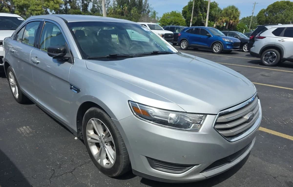 2017 FORD TAURUS SE 4