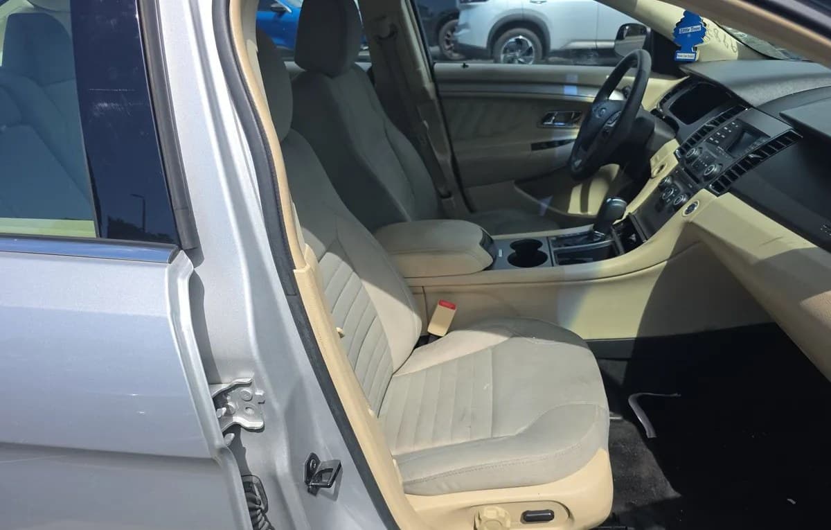 2017 FORD TAURUS SE 5
