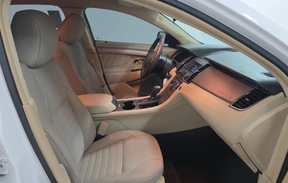 2017 FORD TAURUS SE 5