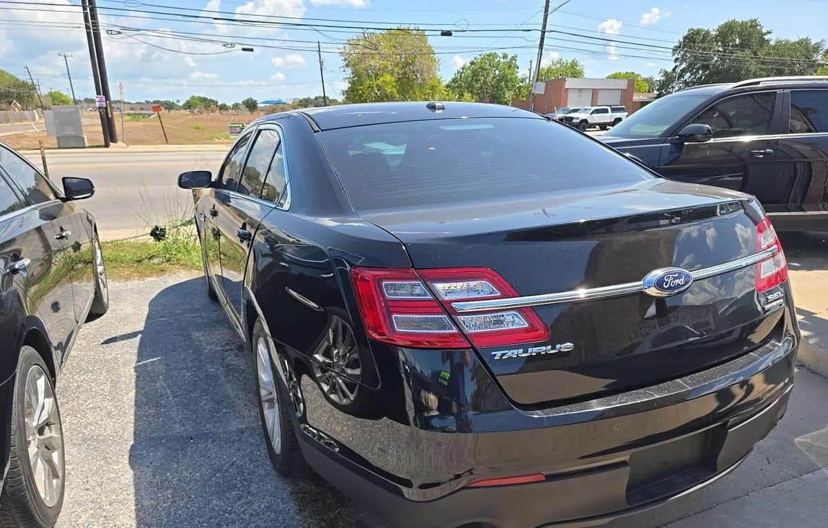 2018 FORD TAURUS SEL 3
