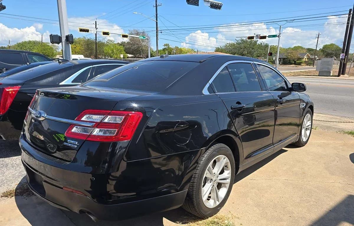 2018 FORD TAURUS SEL 4