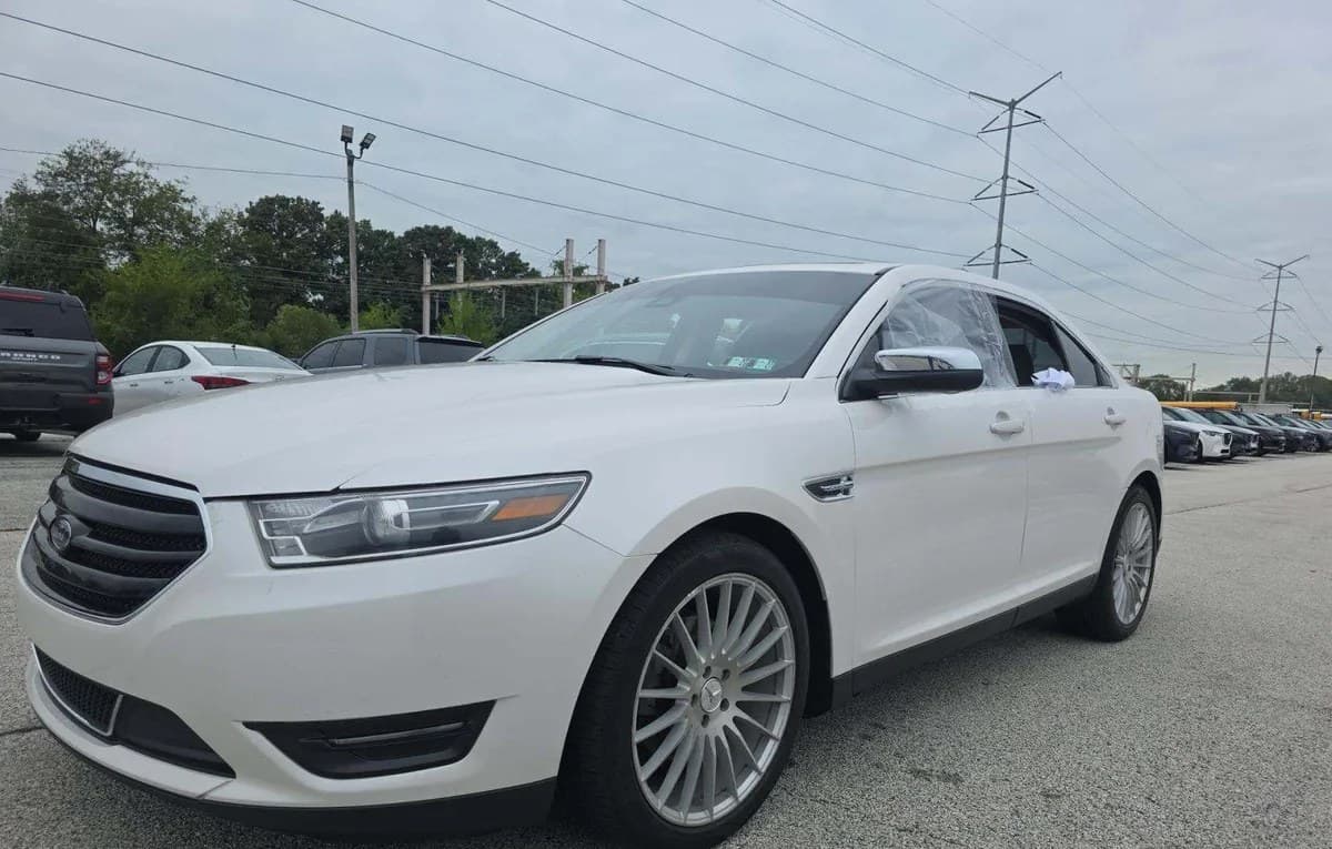 2019 FORD TAURUS LIMITED 2