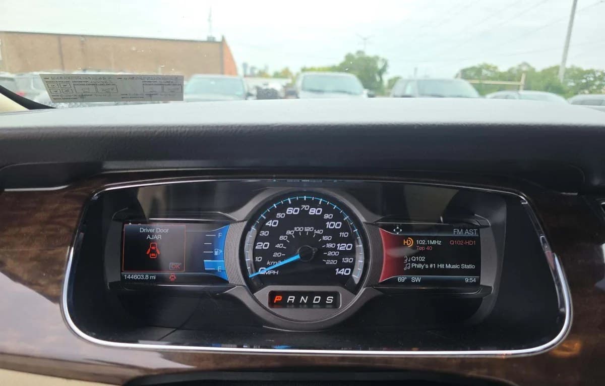 2019 FORD TAURUS LIMITED 6