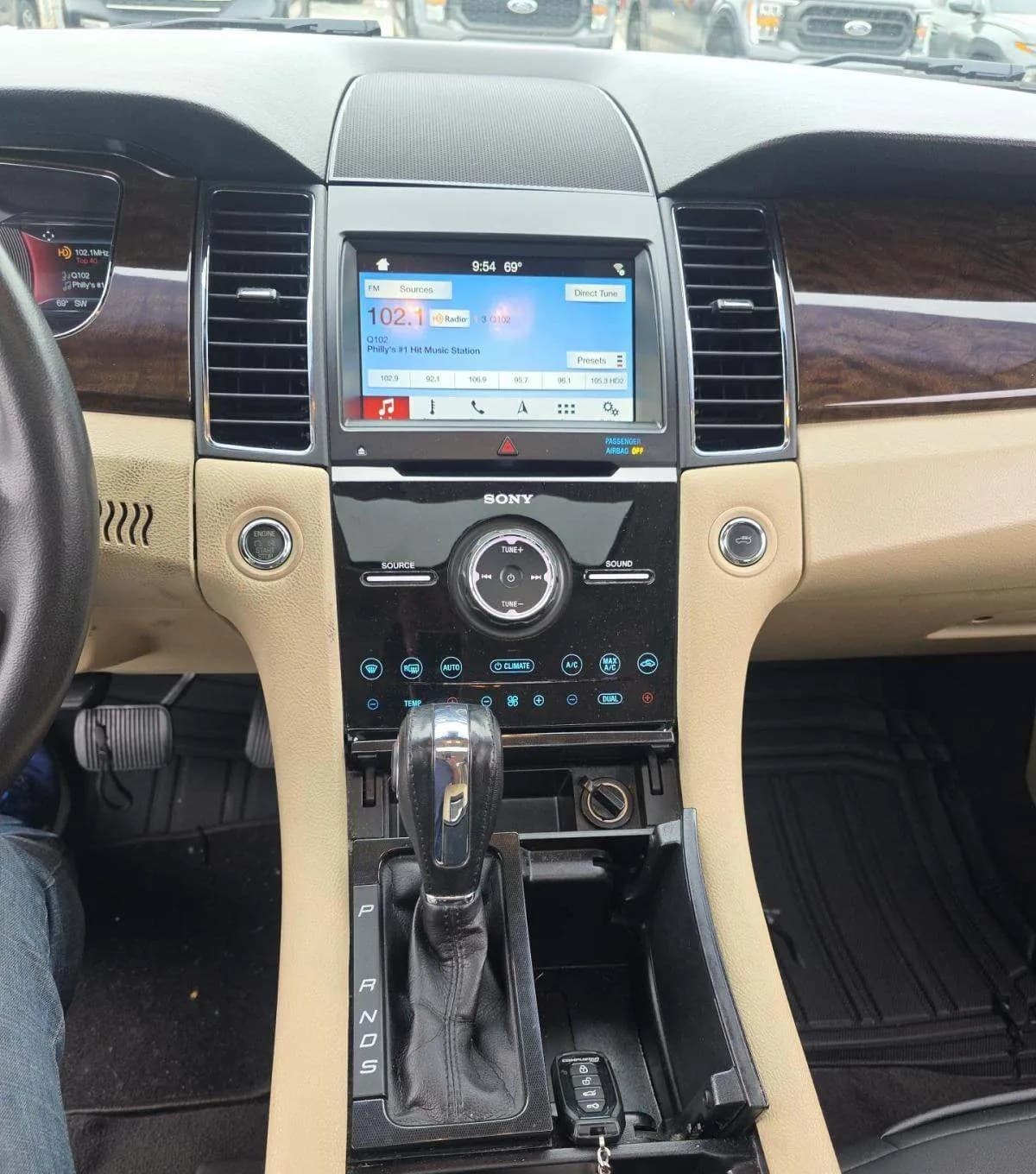 2019 FORD TAURUS LIMITED 7