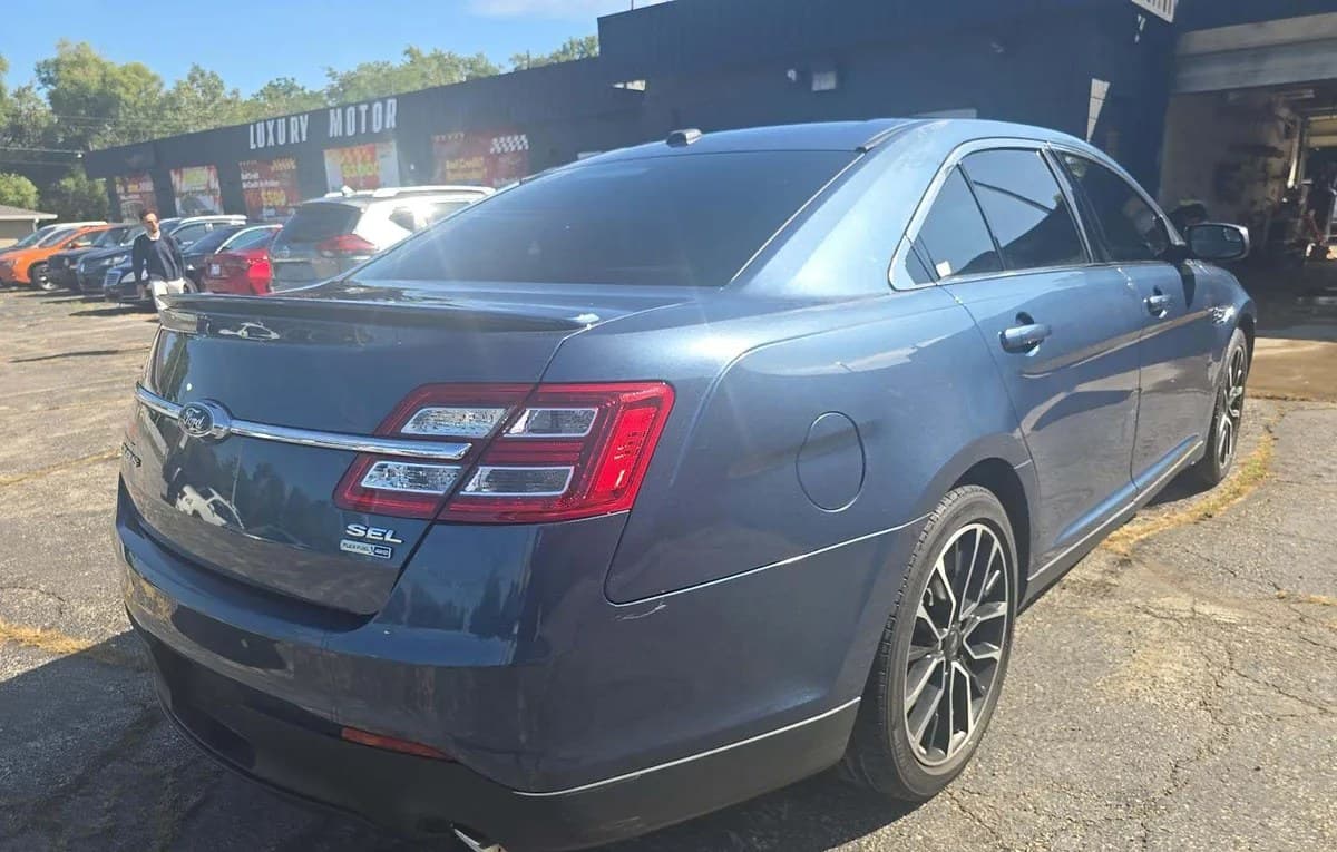 2018 FORD TAURUS SEL 4