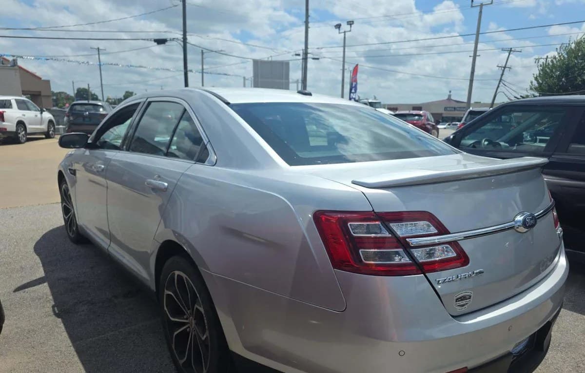 2019 FORD TAURUS SHO 3