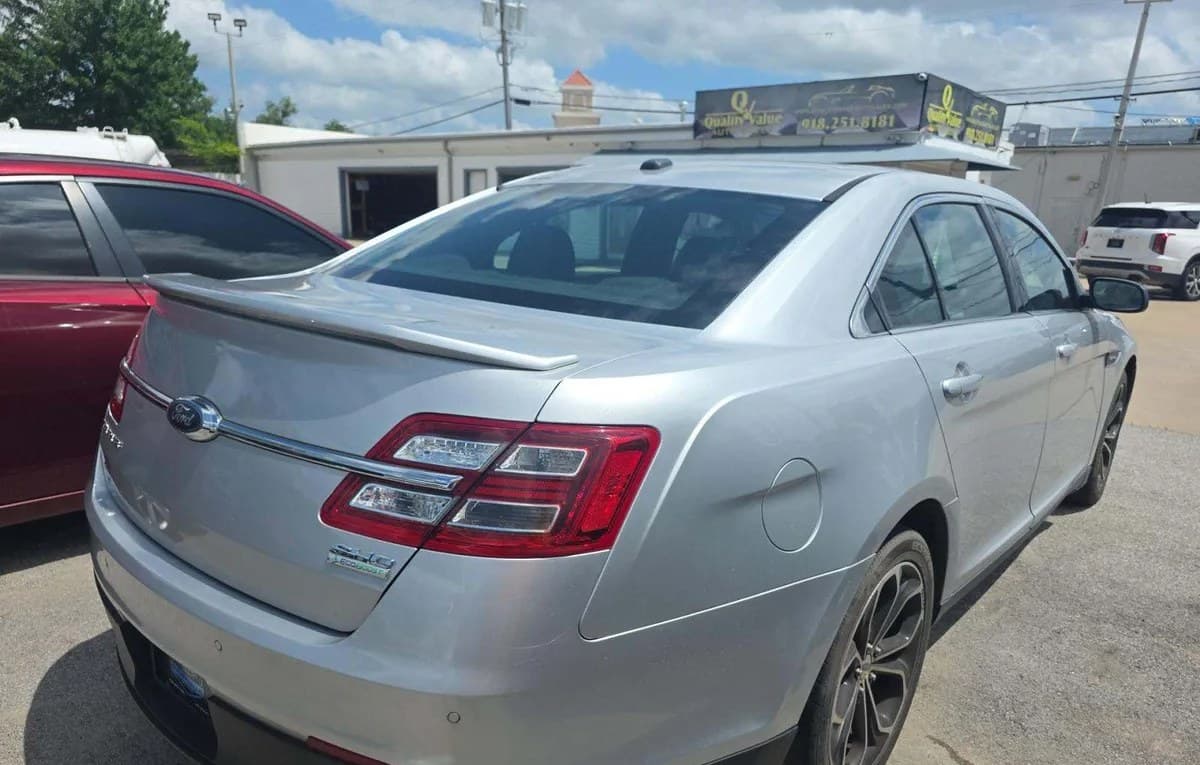 2019 FORD TAURUS SHO 4