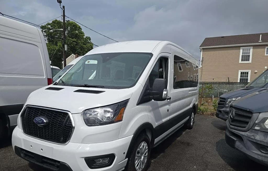 2025 FORD TRANSIT PASSENGER VAN XLT MEDIUM ROOF 148.0" WB