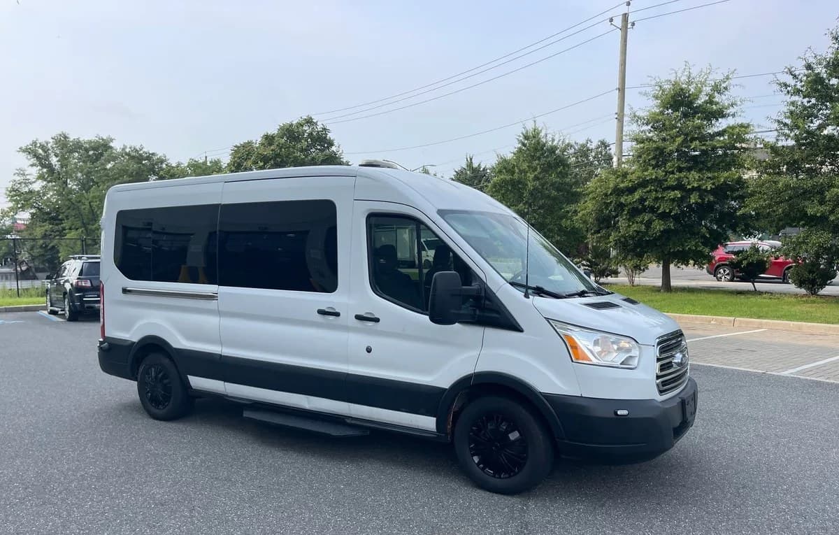 2018 FORD TRANSIT 350 XLT 2