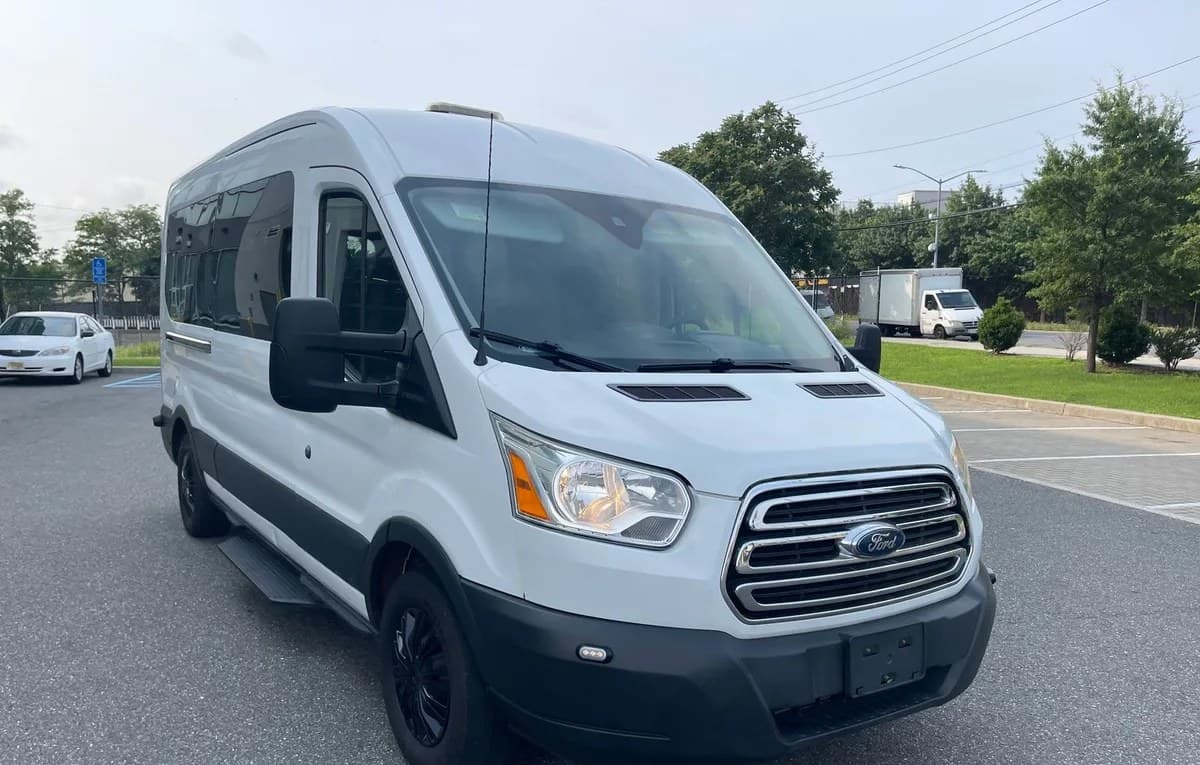 2018 FORD TRANSIT 350 XLT 4