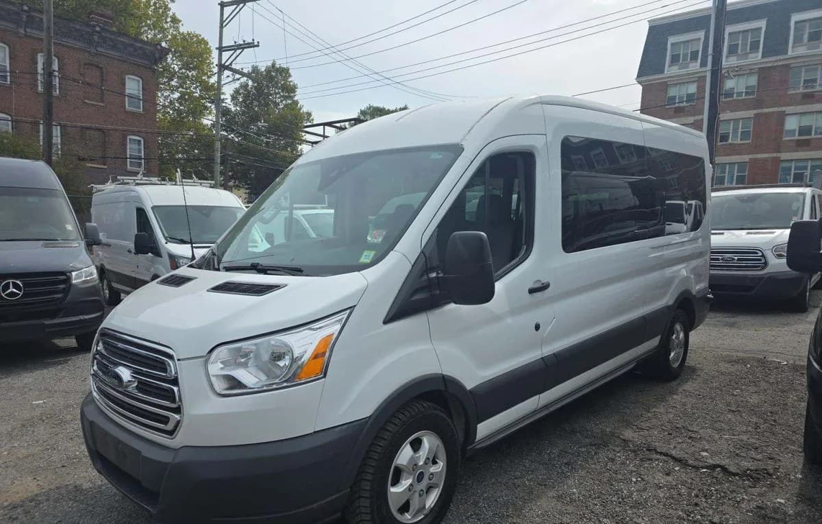 2018 FORD TRANSIT 350 XLT 2