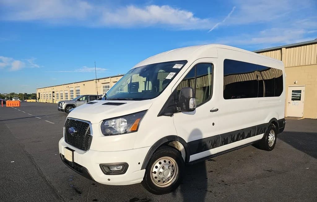 2024 FORD TRANSIT PASSENGER WAGON XLT MEDIUM ROOF 148.0" WB