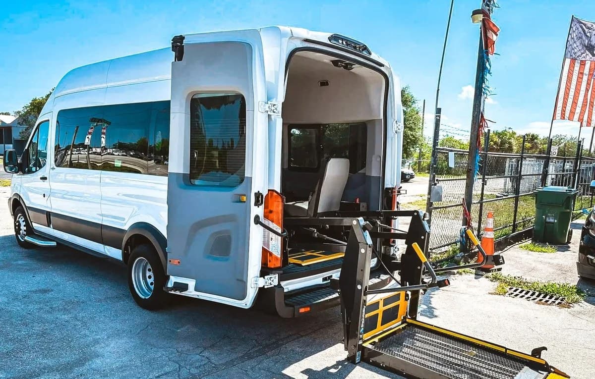 2019 FORD TRANSIT 350 HD XL 2