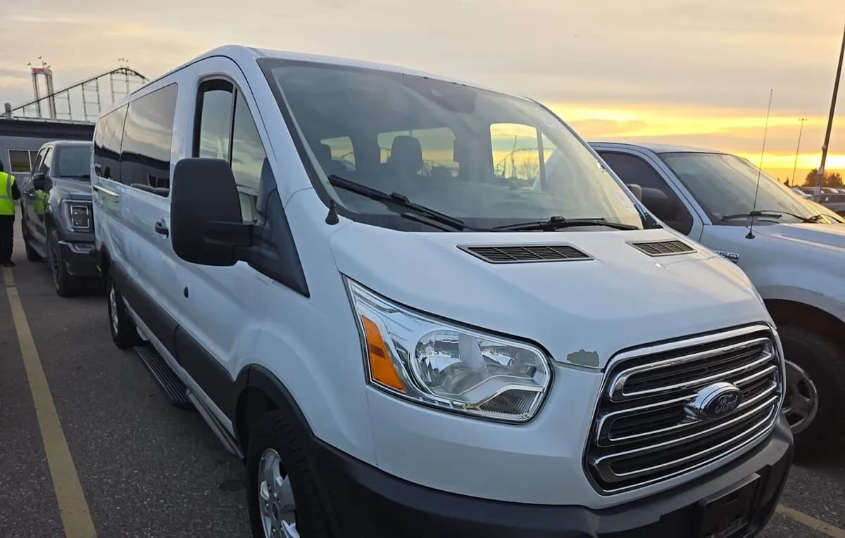 2017 FORD TRANSIT 350 XLT 4