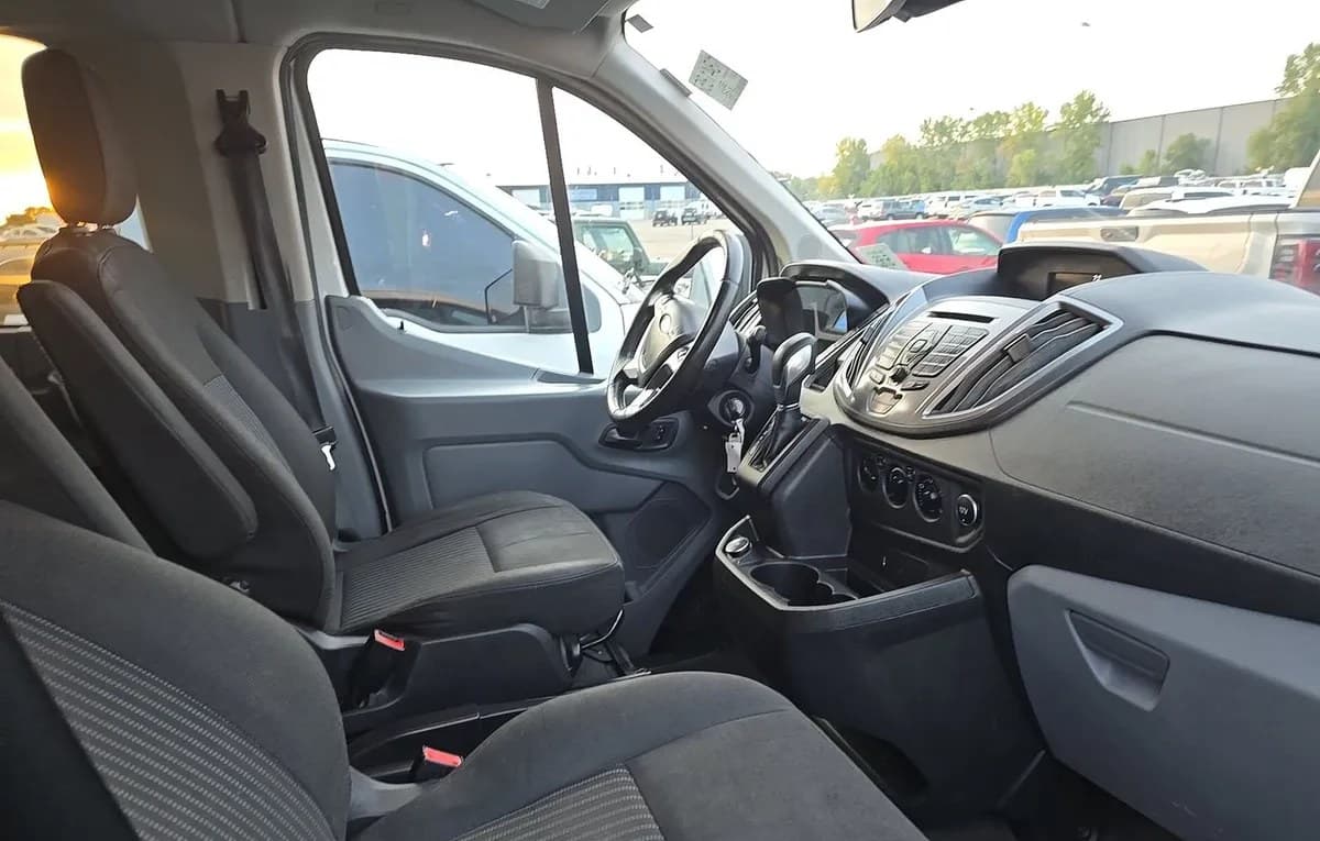 2017 FORD TRANSIT 350 XLT 5