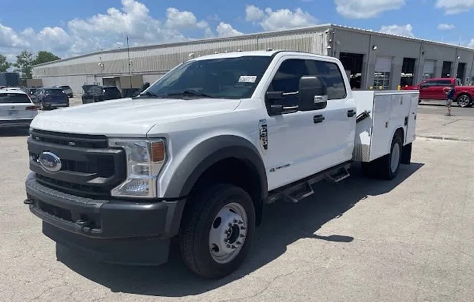 2022 FORD SUPER DUTY F-550 CAB CHASSIS XL CREW CAB DRW