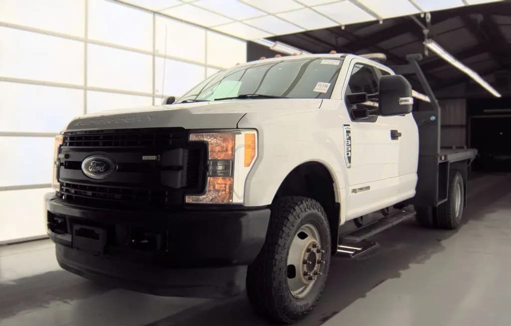 2017 FORD SUPER DUTY F-350 CAB CHASSIS XL EXTENDED CAB W/REAR DOORS DRW