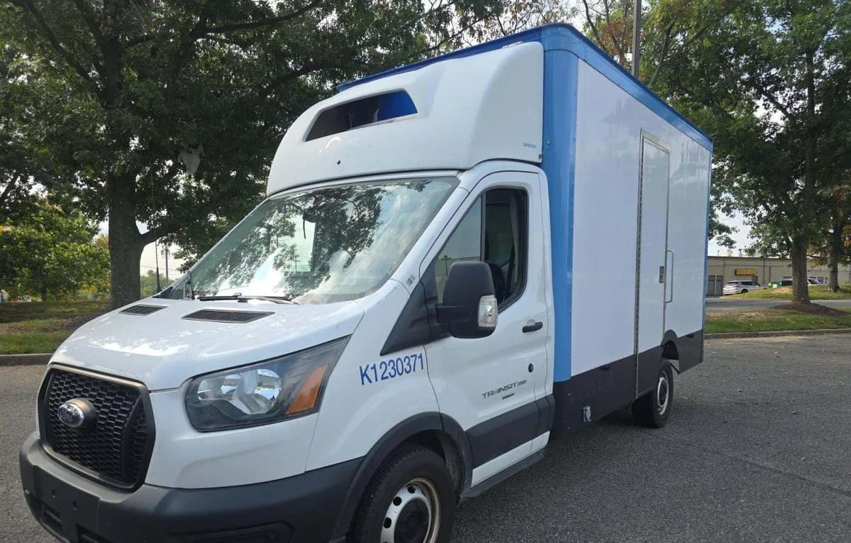 2023 FORD TRANSIT 350 CAB CHASSIS 2