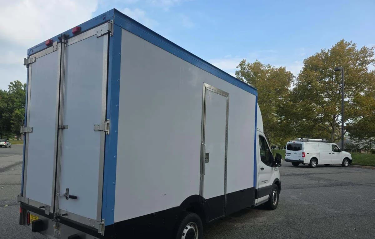 2023 FORD TRANSIT 350 CAB CHASSIS 4