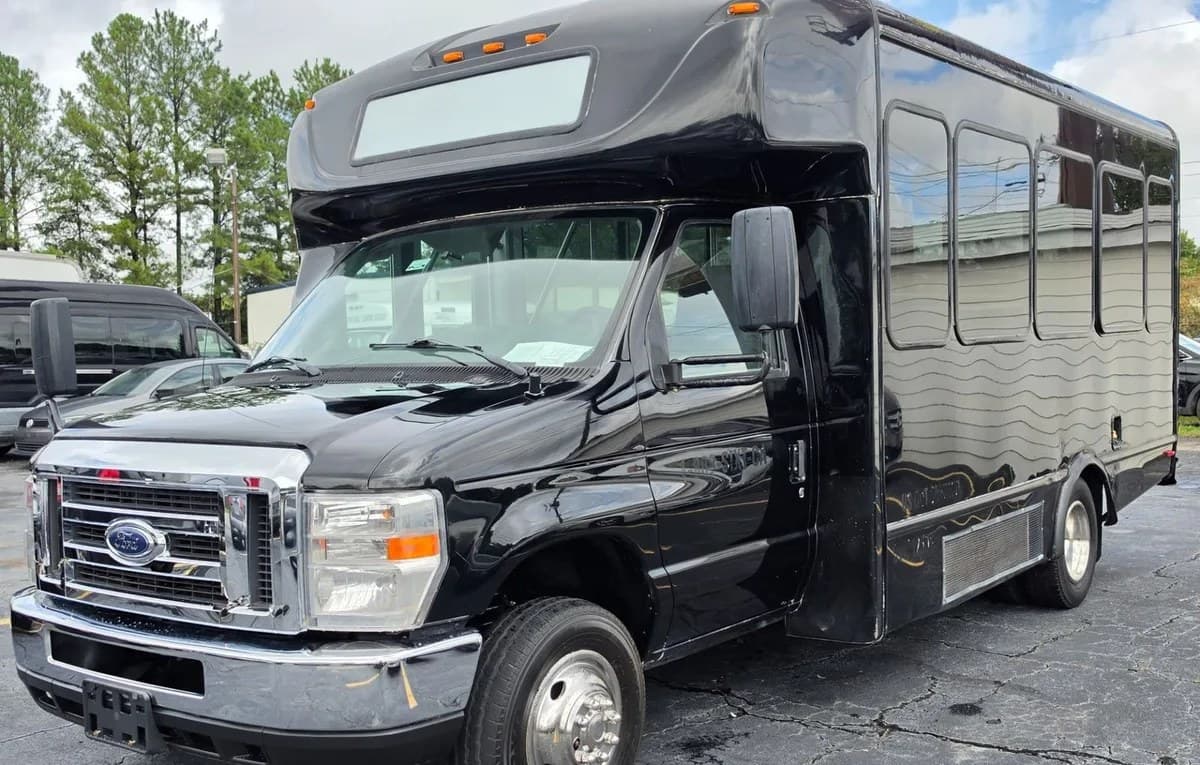 2019 FORD SUPER DUTY E-350 CUTAWAY DRW 2