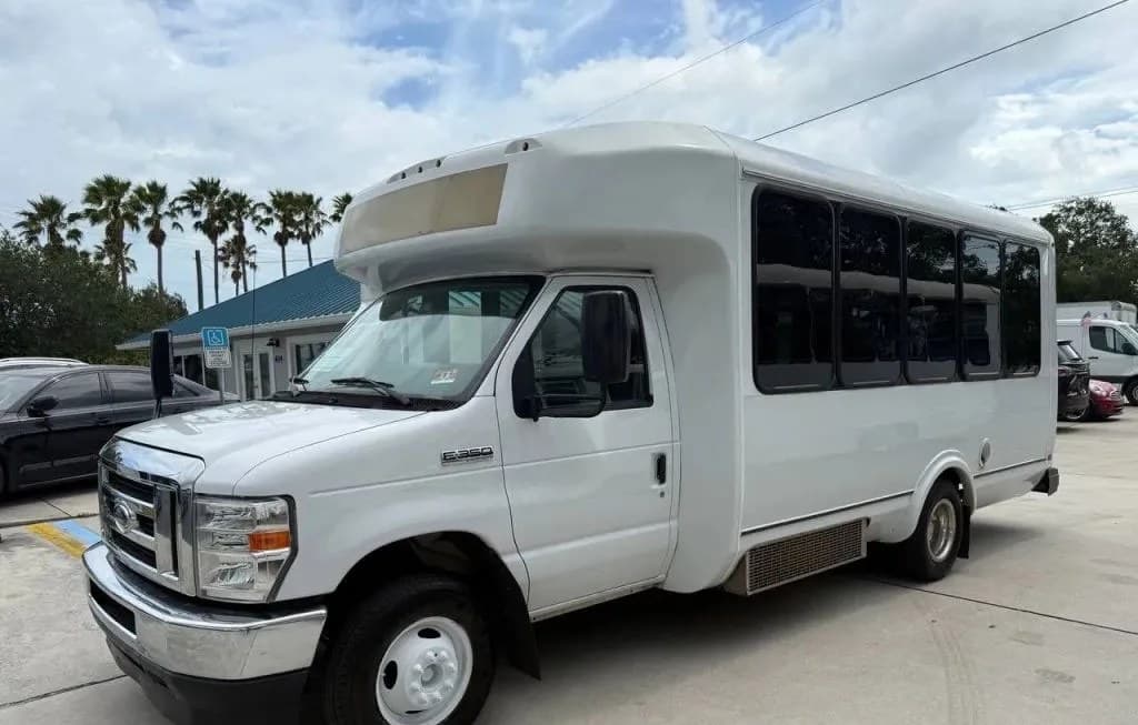 2021 FORD E-350 CUTAWAY DRW 4