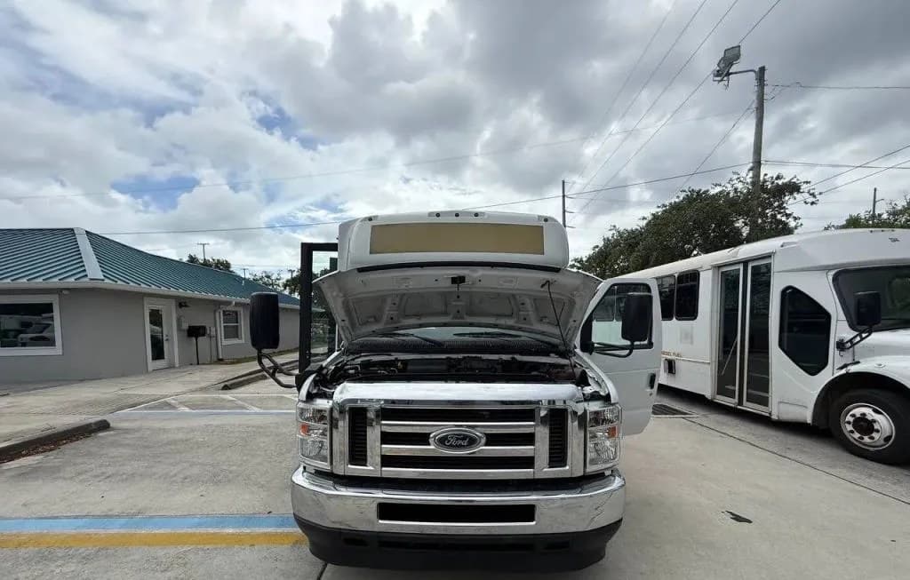 2021 FORD E-350 CUTAWAY DRW 7