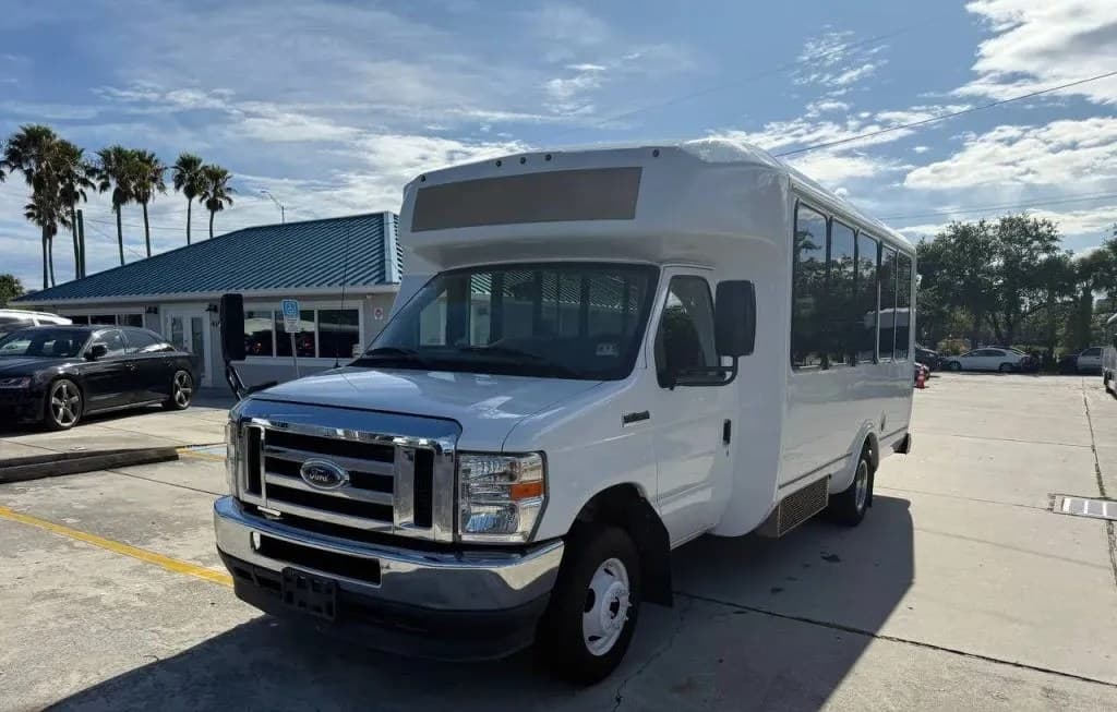 2021 FORD E-350 CUTAWAY DRW 2