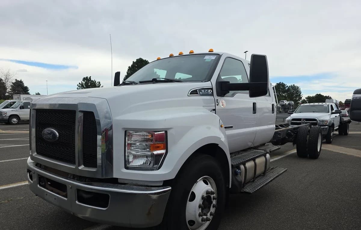 2017 FORD F-650 BASE 2