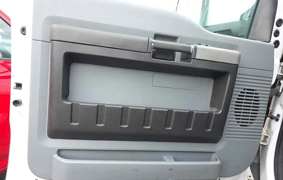 2017 FORD F-650 BASE 6