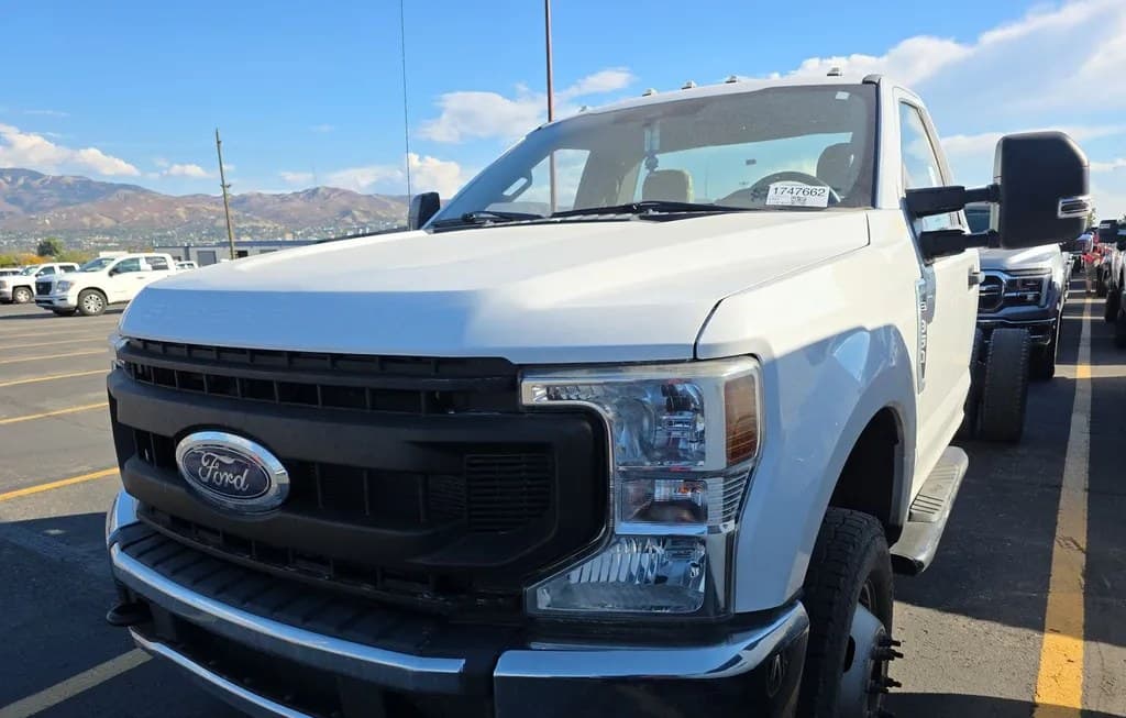 2021 FORD SUPER DUTY F-350 CAB CHASSIS XL REGULAR CAB DRW
