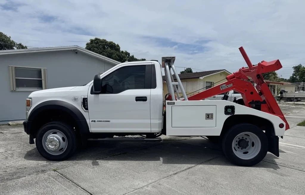 2020 FORD SUPER DUTY F-550 CAB CHASSIS XL REGULAR CAB DRW