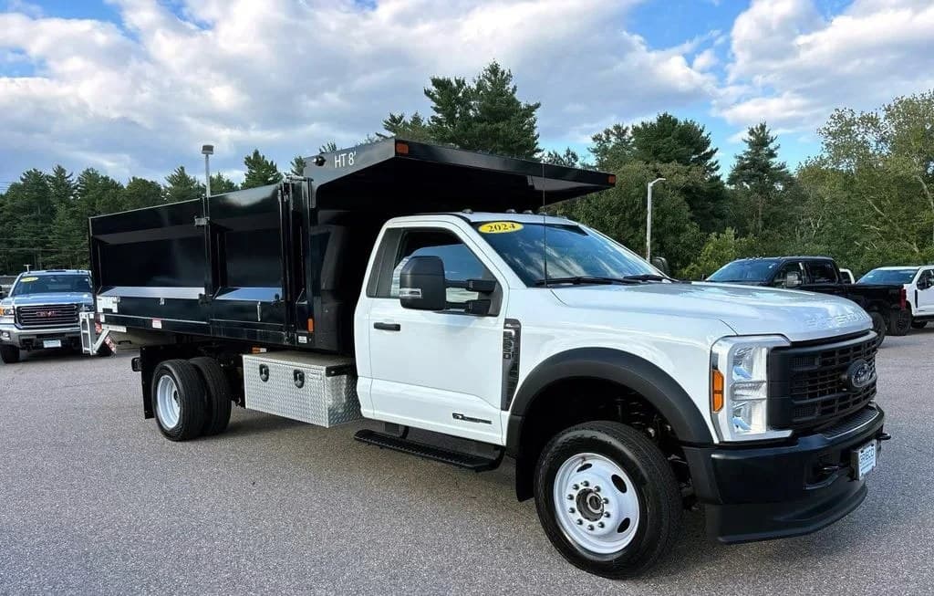 2024 FORD SUPER DUTY F-550 CAB CHASSIS XL REGULAR CAB DRW