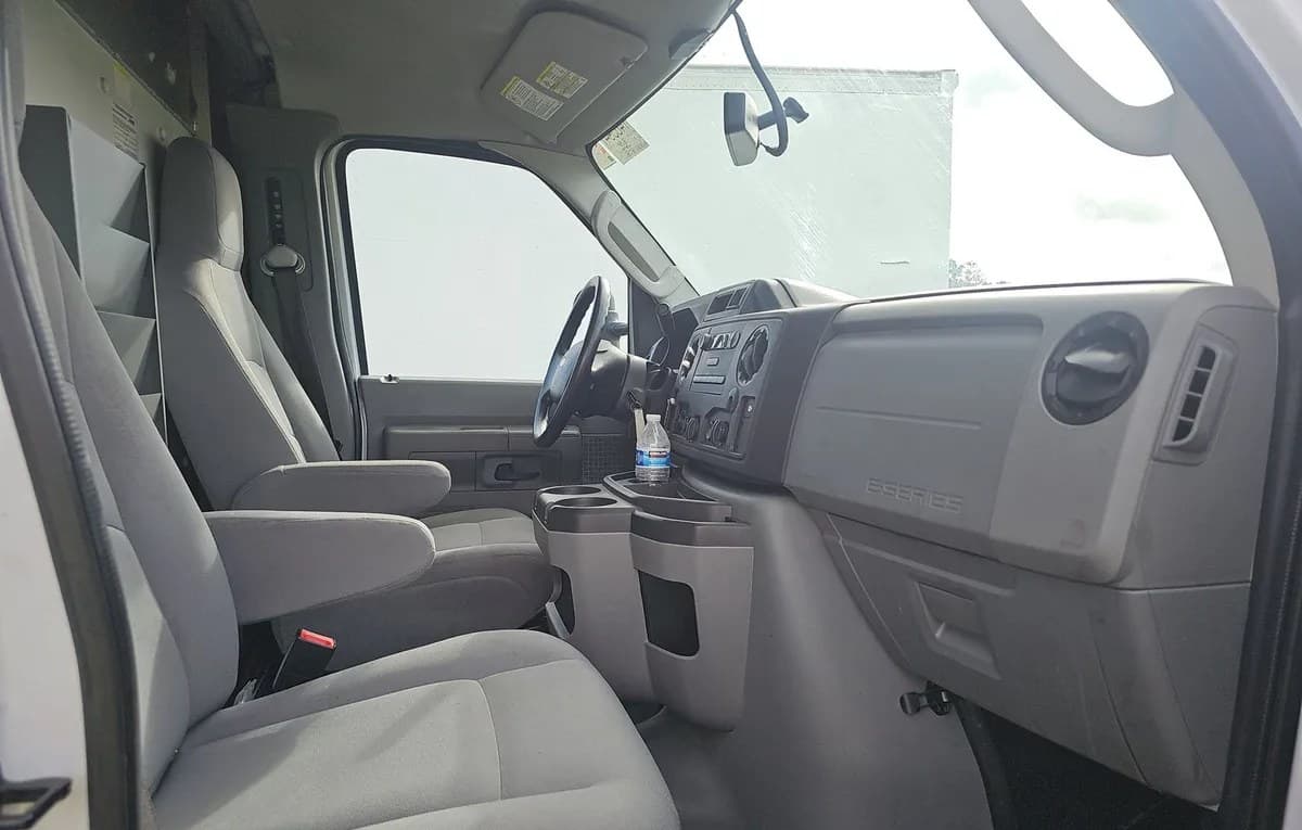 2019 FORD E-350 Base 3