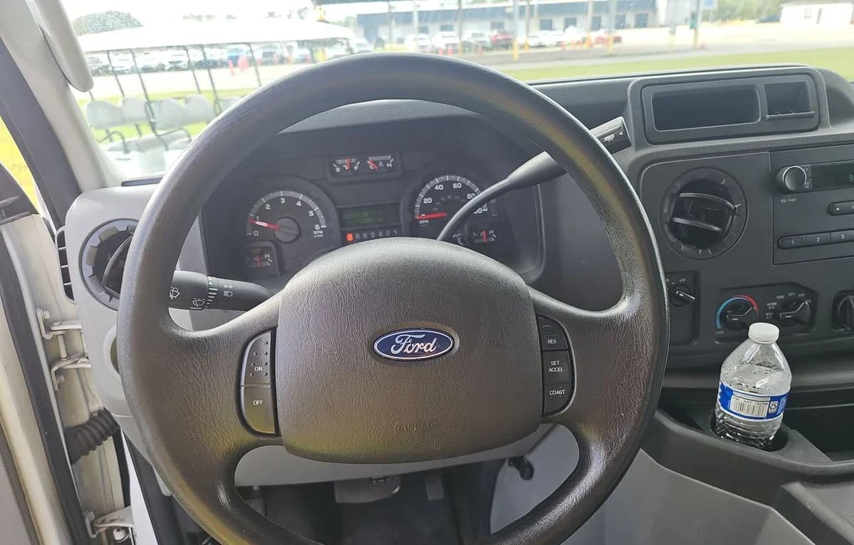 2019 FORD E-350 Base 5