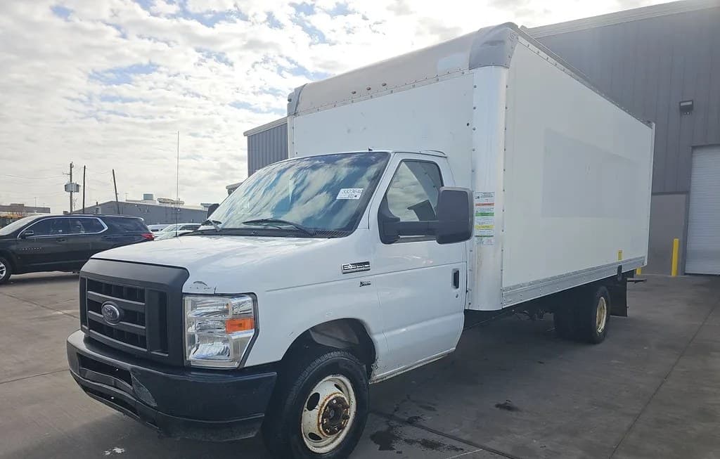2019 FORD SUPER DUTY E-350 CUTAWAY DRW 1